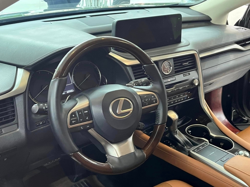 Lexus RX 300 cũ xuống giá khó tin sau 4 năm lăn bánh 370763