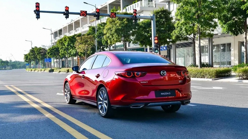 mazda-3-duoi-1704948408605129007