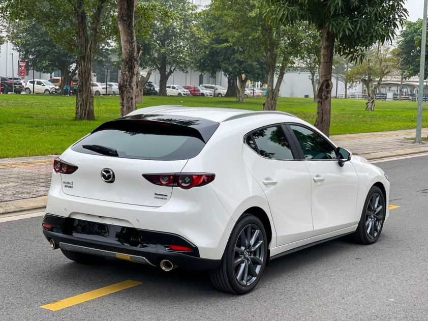 Mới chạy 3.000 km, Mazda3 'lướt' rớt giá khó tin trên sàn xe cũ 418521