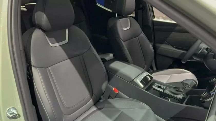 Vén màn Hyundai Santa Cruz 2025: Diện mạo hầm hố hơn, nội thất công nghệ cao 432606