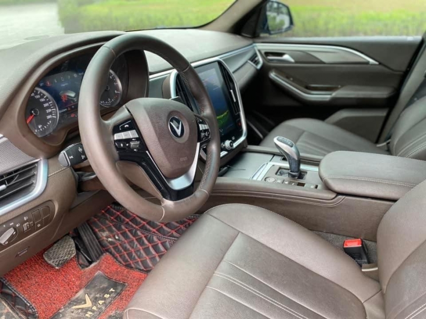 Ngỡ ngàng giá chào bán của VinFast Lux SA2.0 cũ sau 4 năm lăn bánh 436416