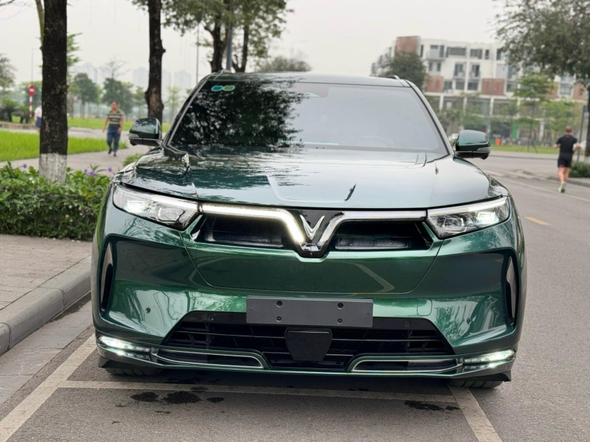 SUV điện VinFast VF 9 'lướt' xuống giá bao nhiêu chỉ sau 1 năm lăn bánh? 440801