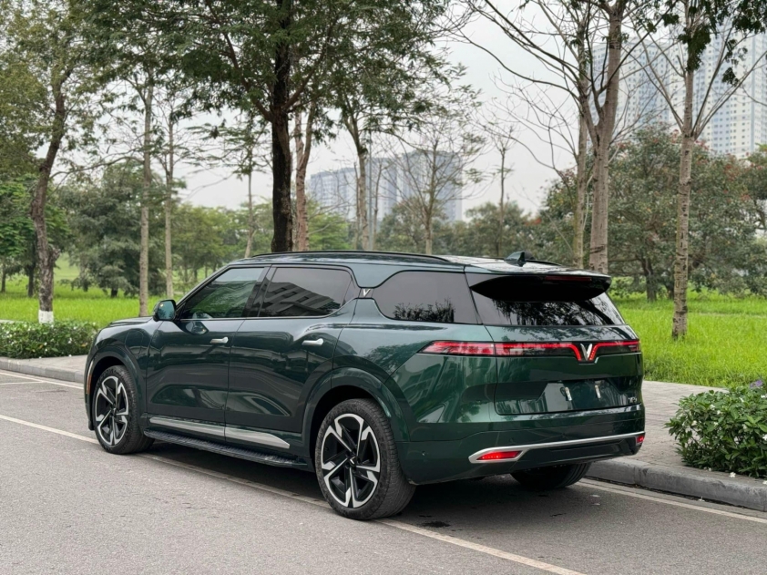 SUV điện VinFast VF 9 'lướt' xuống giá bao nhiêu chỉ sau 1 năm lăn bánh? 440805