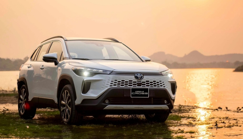 edit-corolla-cross-hev-1-1714965