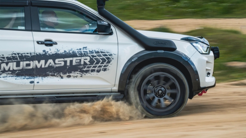 Bán tải Isuzu D-Max bổ sung thêm bản 'off-road đỉnh cao' cạnh tranh với Ford Ranger Raptor 503010