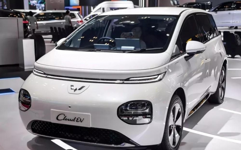 wuling-cloud-ev