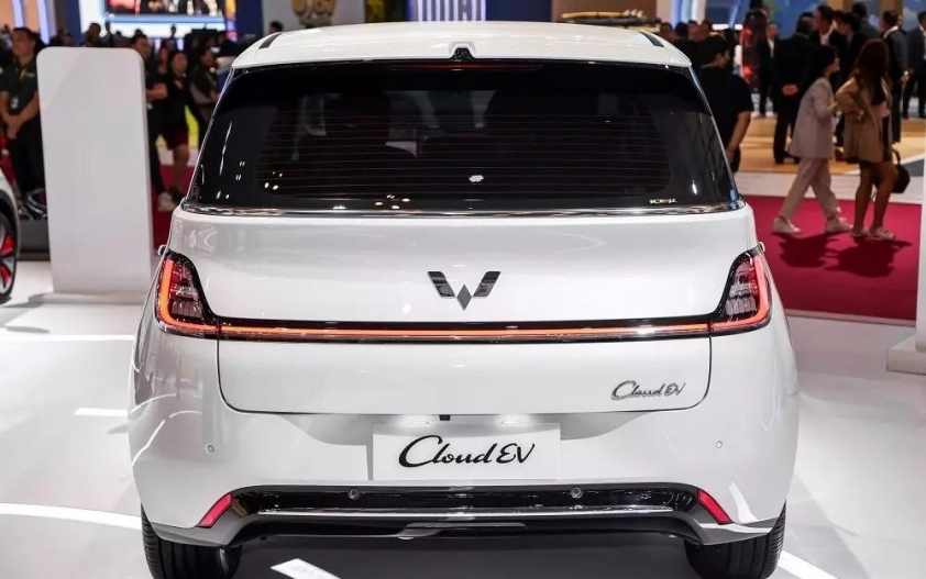 MPV điện Wuling Cloud EV mở bán tại Đông Nam Á, giá quy đổi hơn 600 triệu đồng 503637