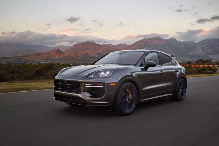 Porsche Cayenne thế hệ mới chỉ có bản thuần điện, khách muốn mua bản xăng sẽ phải chọn đời cũ 504343