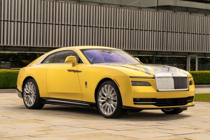Rolls-Royce Spectre Semaphore - Phiên bản độc nhất với họa tiết trang trí 'không đụng hàng' 510457