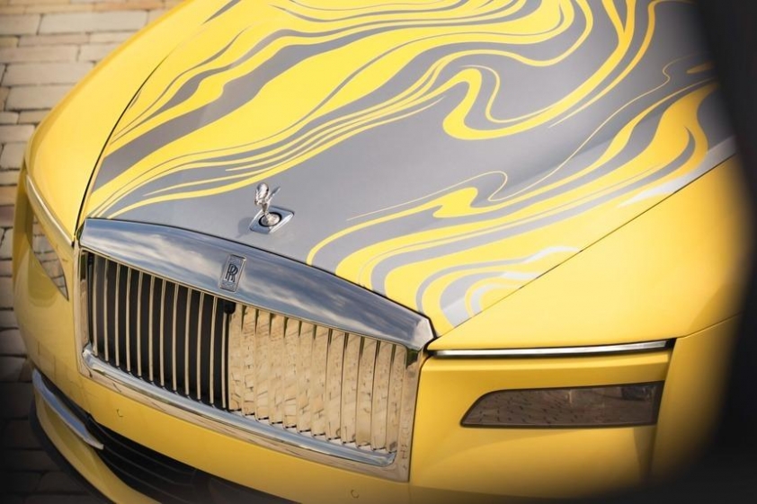 Rolls-Royce Spectre Semaphore - Phiên bản độc nhất với họa tiết trang trí 'không đụng hàng' 510458