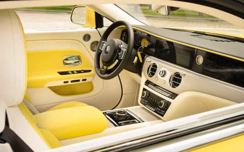 Rolls-Royce Spectre Semaphore - Phiên bản độc nhất với họa tiết trang trí 'không đụng hàng' 510461