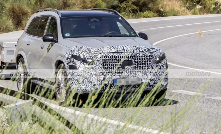 mercedes-maybach-gls-2026-spied