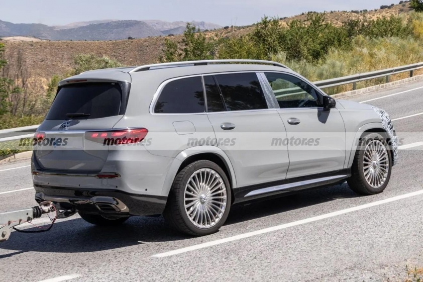 mercedes-maybach-gls-2026-spied-2