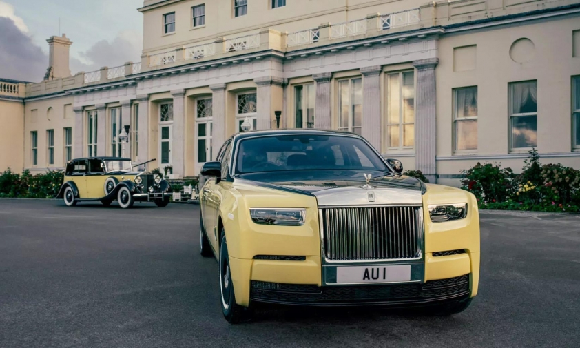 Rolls-Royce-Phantom-Goldfinger-1