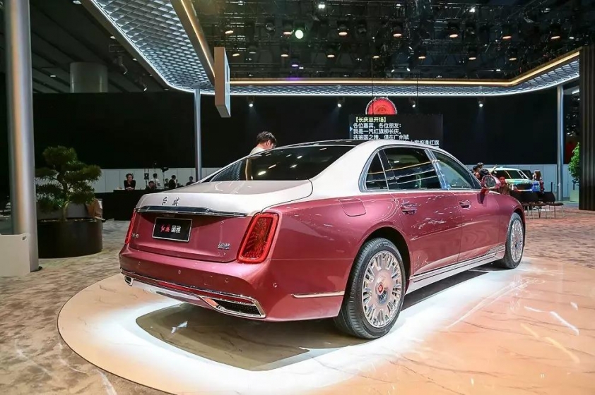 Xe sang Hongqi Guoya chốt giá quy đổi từ 4,9 tỷ đồng, cạnh tranh Mercedes-Benz S-Class 558257