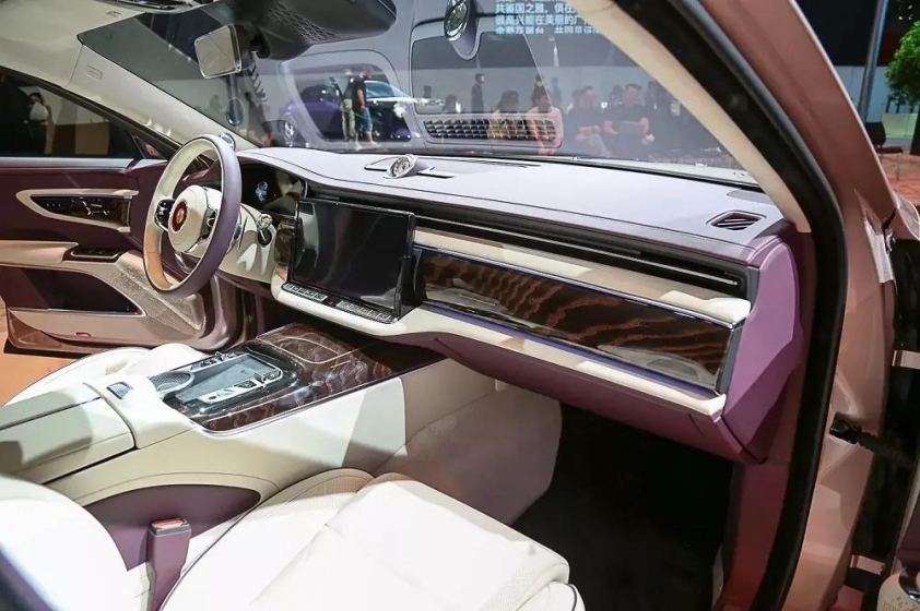 Xe sang Hongqi Guoya chốt giá quy đổi từ 4,9 tỷ đồng, cạnh tranh Mercedes-Benz S-Class 558258