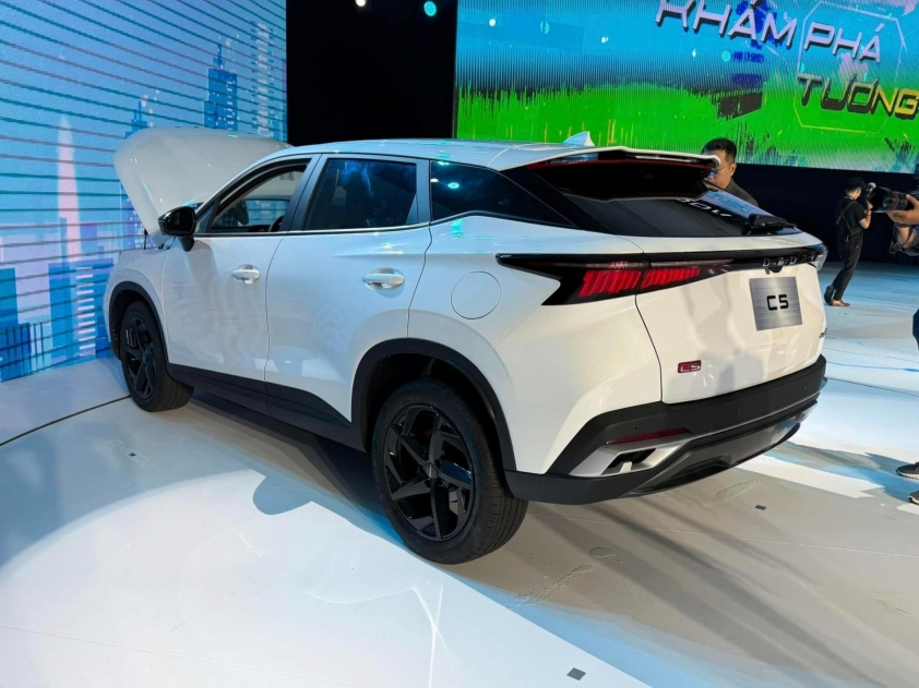 Omoda C5 chính thức ra mắt khách hàng Việt, giá khởi điểm từ 589 triệu đồng 561642