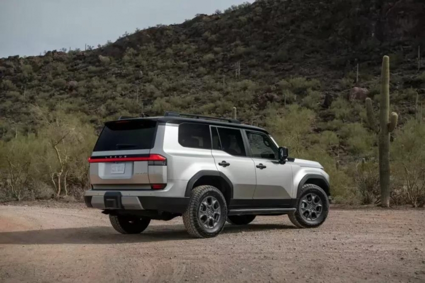 Lexus-GX-2025-2