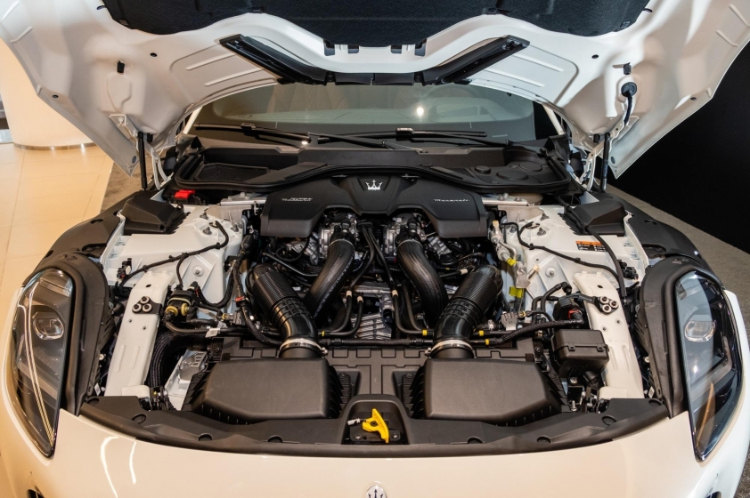 Cận cảnh Maserati GranTurismo thế hệ mới tại Việt Nam: Khách sẽ nhận xe sau 8 tháng đặt hàng 569531