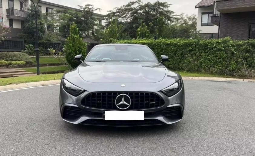 Mới chạy 7.000 km, Mercedes-AMG SL43 2024 đã lên sàn xe cũ với giá khó tin 577110