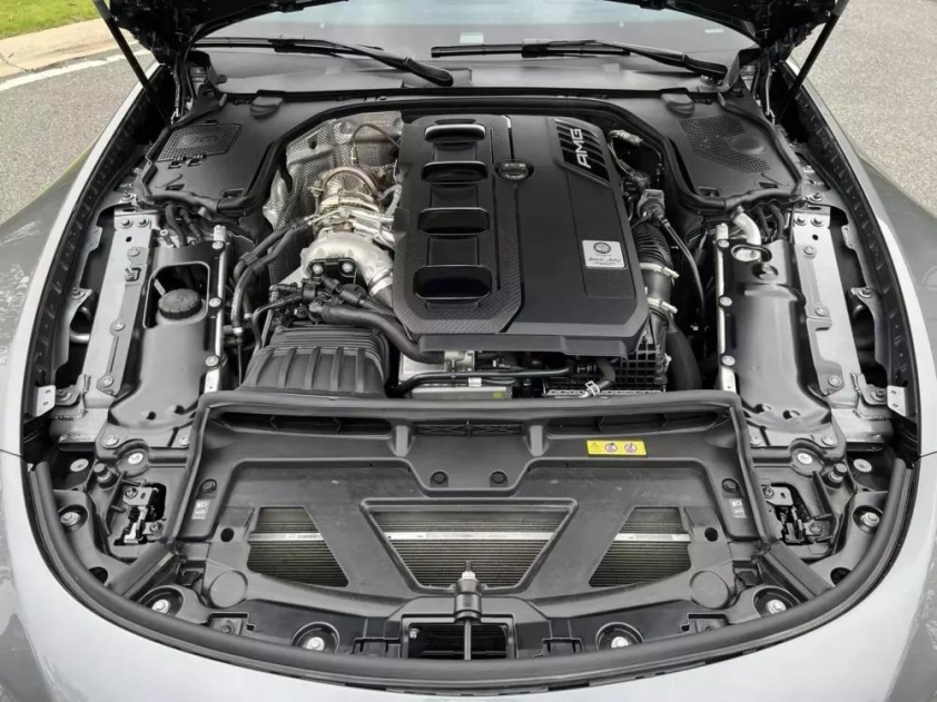Mới chạy 7.000 km, Mercedes-AMG SL43 2024 đã lên sàn xe cũ với giá khó tin 577113
