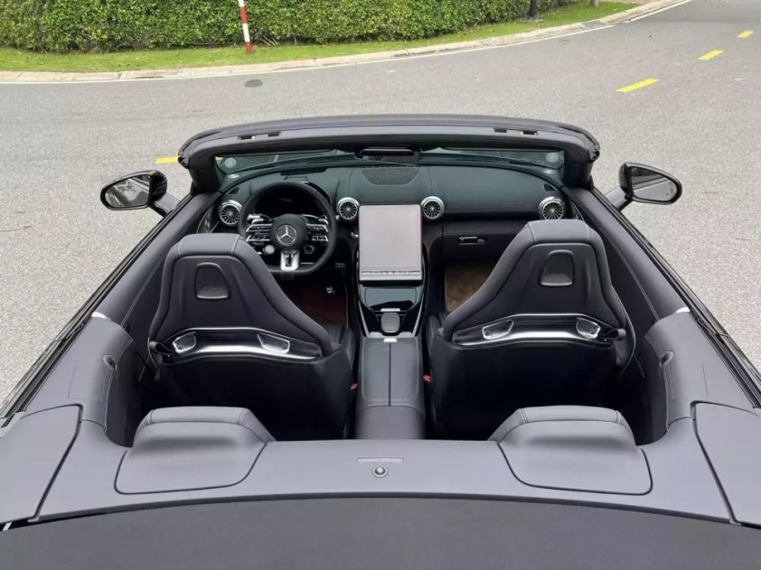 Mới chạy 7.000 km, Mercedes-AMG SL43 2024 đã lên sàn xe cũ với giá khó tin 577114