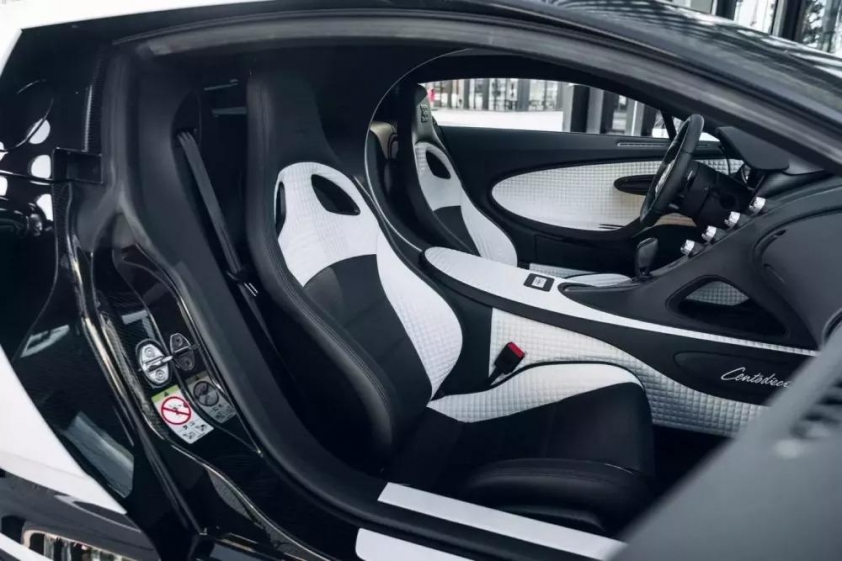 Bugatti Centodieci 3
