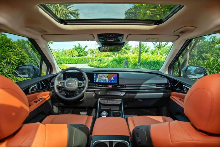 Kia Carnival có thêm bản hybrid tại Việt Nam: 'Ăn xăng' khoảng 4,95 lít/100 km, giá 1,849 tỷ đồng 580779