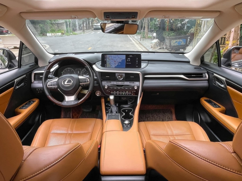 Ngỡ ngàng giá chào bán của Lexus RX 350 2022 sau hơn 2 năm lăn bánh 602837