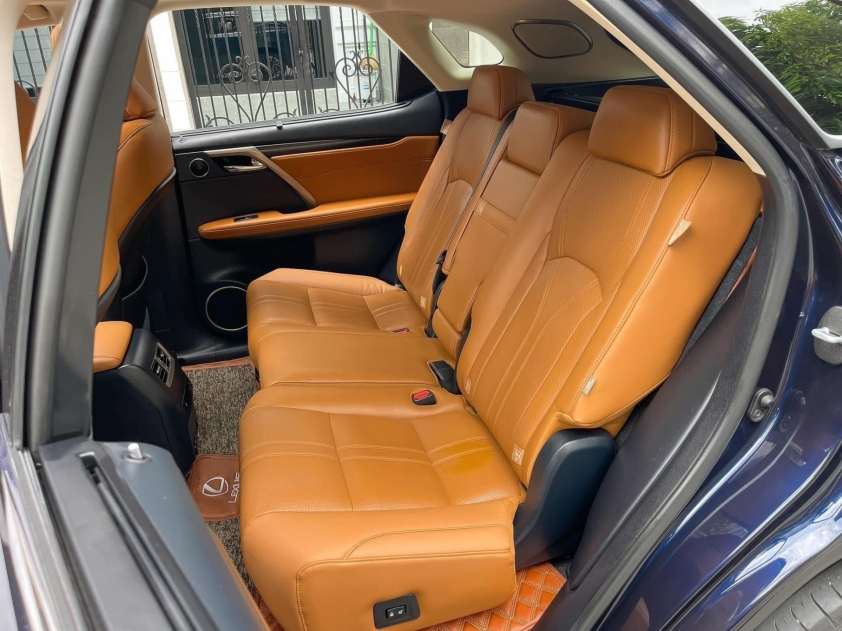 Ngỡ ngàng giá chào bán của Lexus RX 350 2022 sau hơn 2 năm lăn bánh 602838