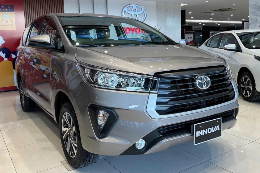 Xe đời cũ vẫn 