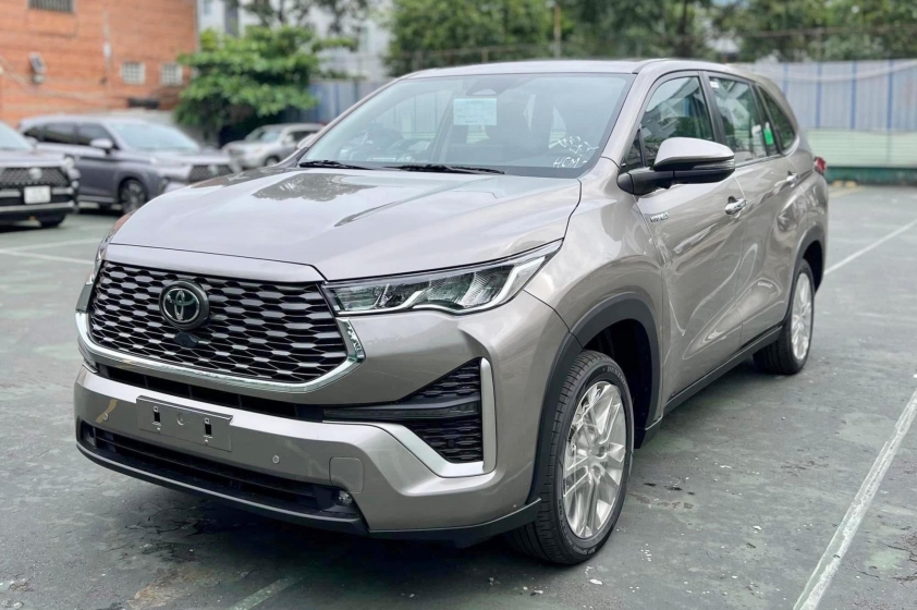 Xe đời cũ vẫn 