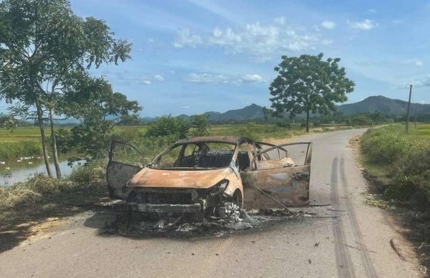 Nguy cơ cháy xe do rơm rạ trên đường: đường: Hiểm họa mùa nắng nóng mà tài xế dễ bỏ qua 644060