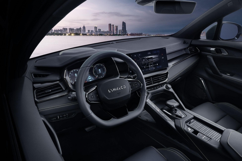 lynk-co-06-core-plus-2
