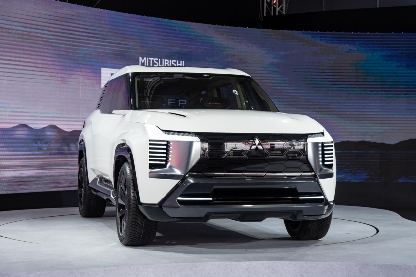 Mitsubishi DST Concept 1