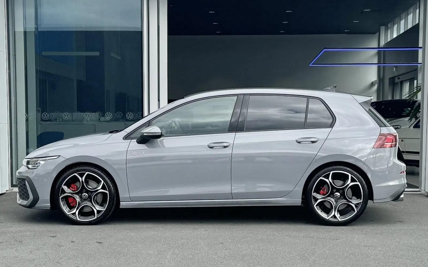 Volkswagen Golf 1