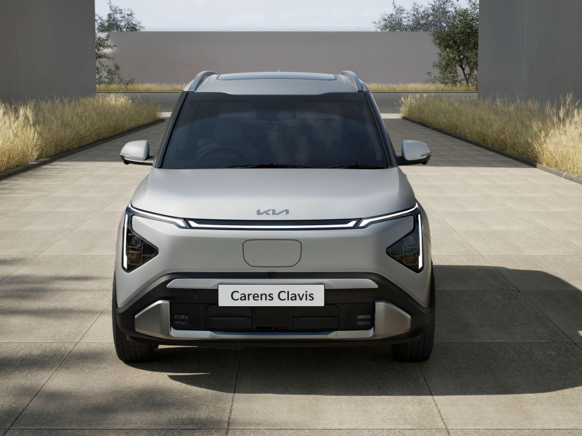 Kia Carens EV 1