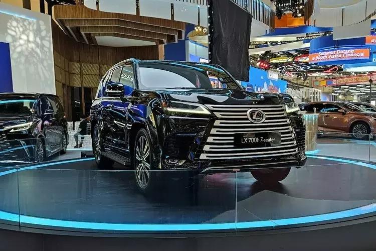 Lexus LX 700h 4