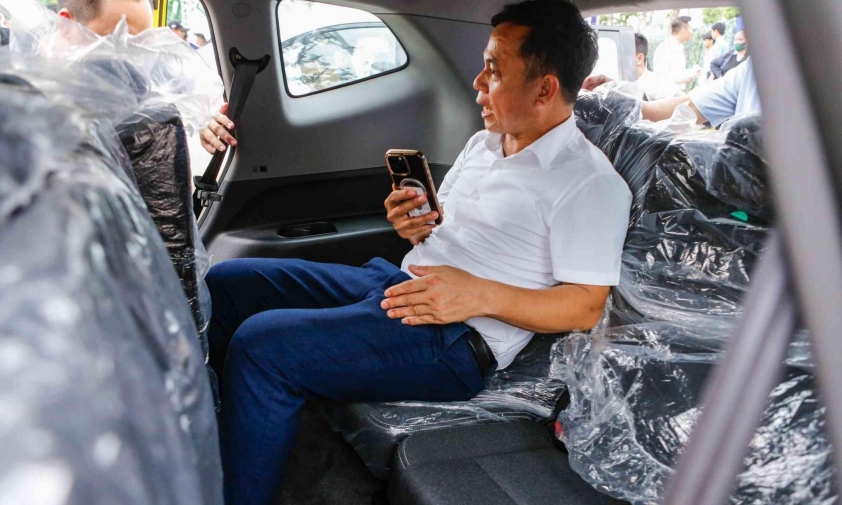 Mục sở thị xe điện VinFast Limo Green vừa