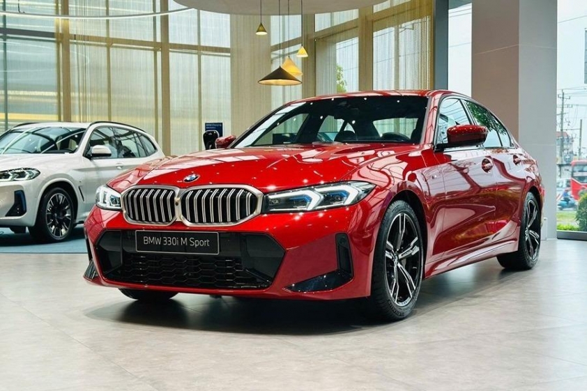 Xe sang giảm giá hàng trăm triệu đồng trong tháng 8: Hàng tồn kho cao, tháng Ngâu cận kề 679820