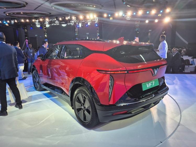 Bộ đôi SUV điện VinFast VF 6 và VF 7 cập bến Ấn Độ, giá quy đổi từ dưới 500 triệu đồng 700165