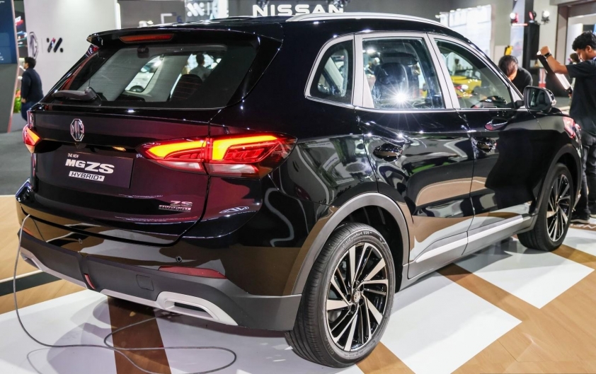 MG ZS Hybrid+ (2)