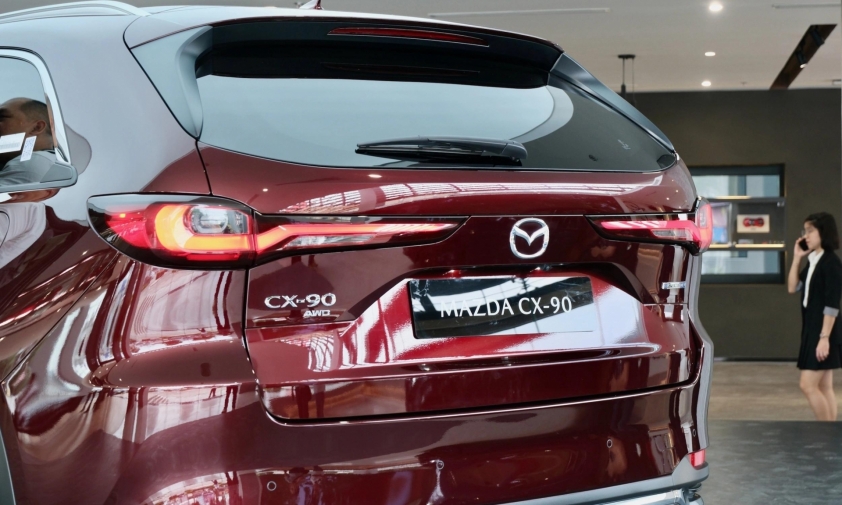 Mazda CX-90 (2)