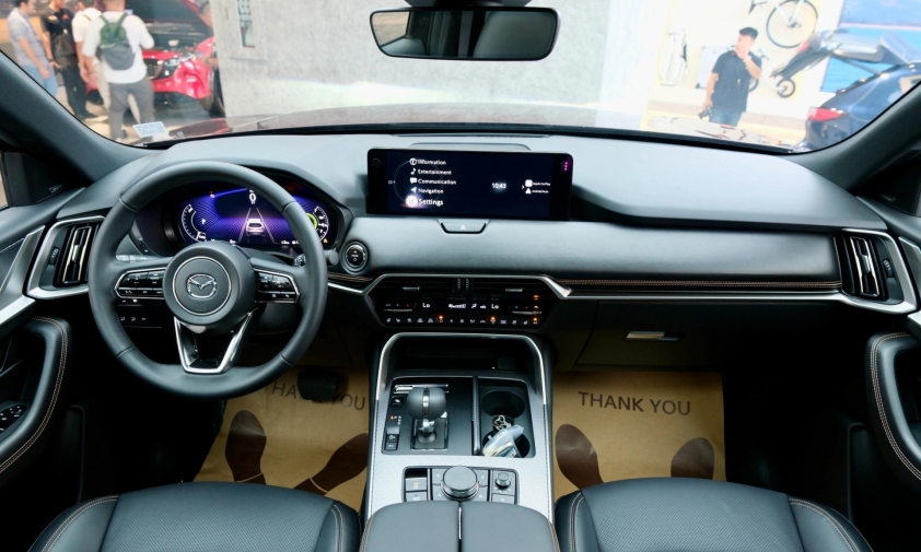 Mazda CX-90 (3)