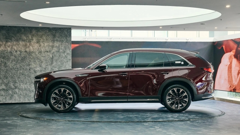 Mazda CX-90 (4)