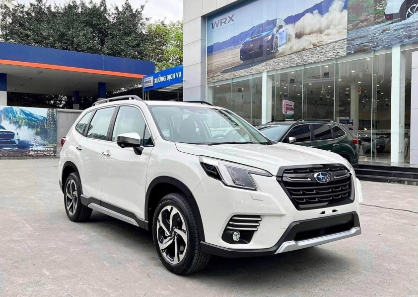 Subaru Forester tiếp tục được giảm giá manh, giá khởi điểm từ 799 triệu đồng