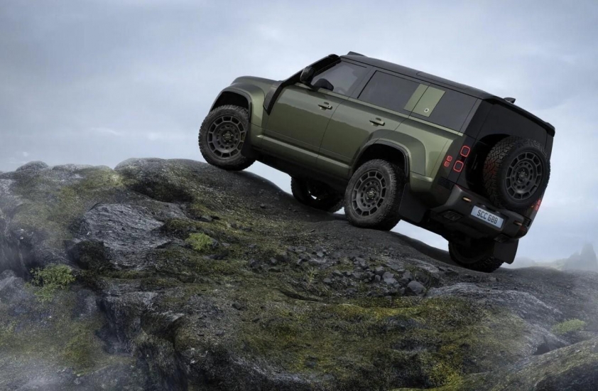 2027-Defender-Octa-00004-1536x864