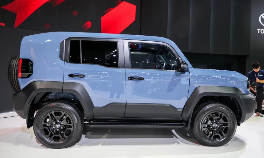 Toyota Land Cruiser FJ (12)