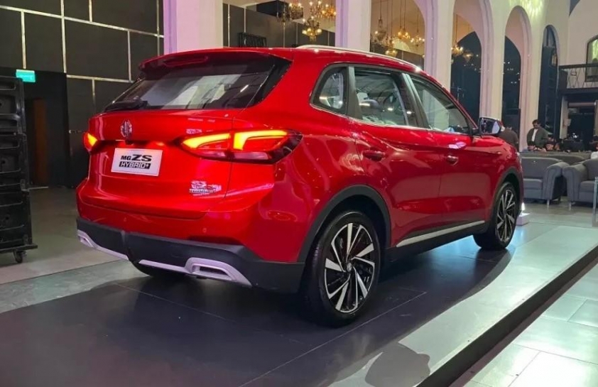 MG ZS Hybrid+ (2)