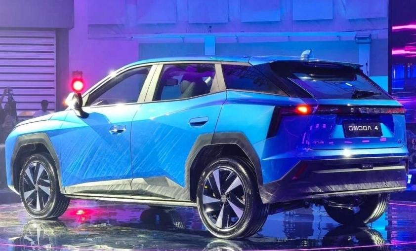 Omoda 4 EV (3)
